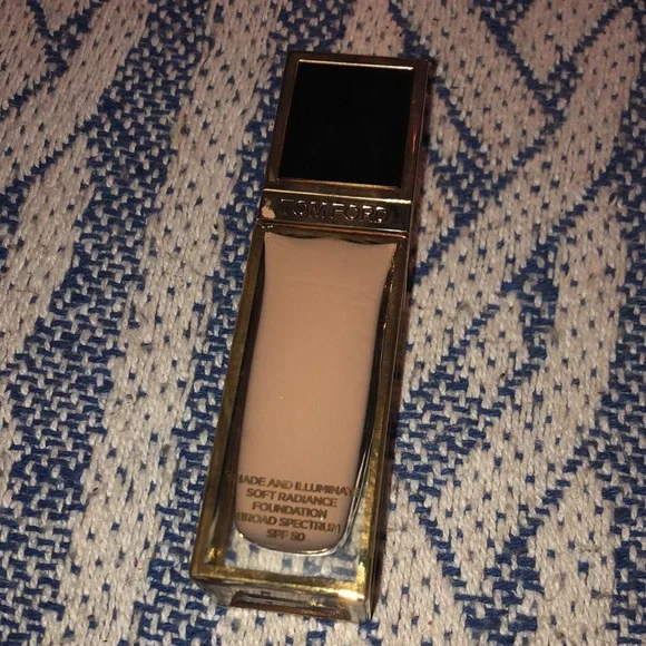 Tom Ford Soft Radiance Foundation